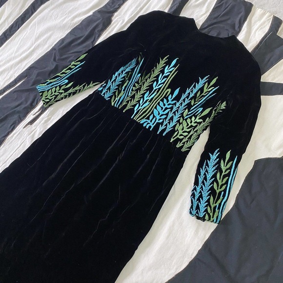 1960s Designer Silk Velvet Evening Gown w Elaborate Floral Embroidery Boho Glam - Picture 1 of 14